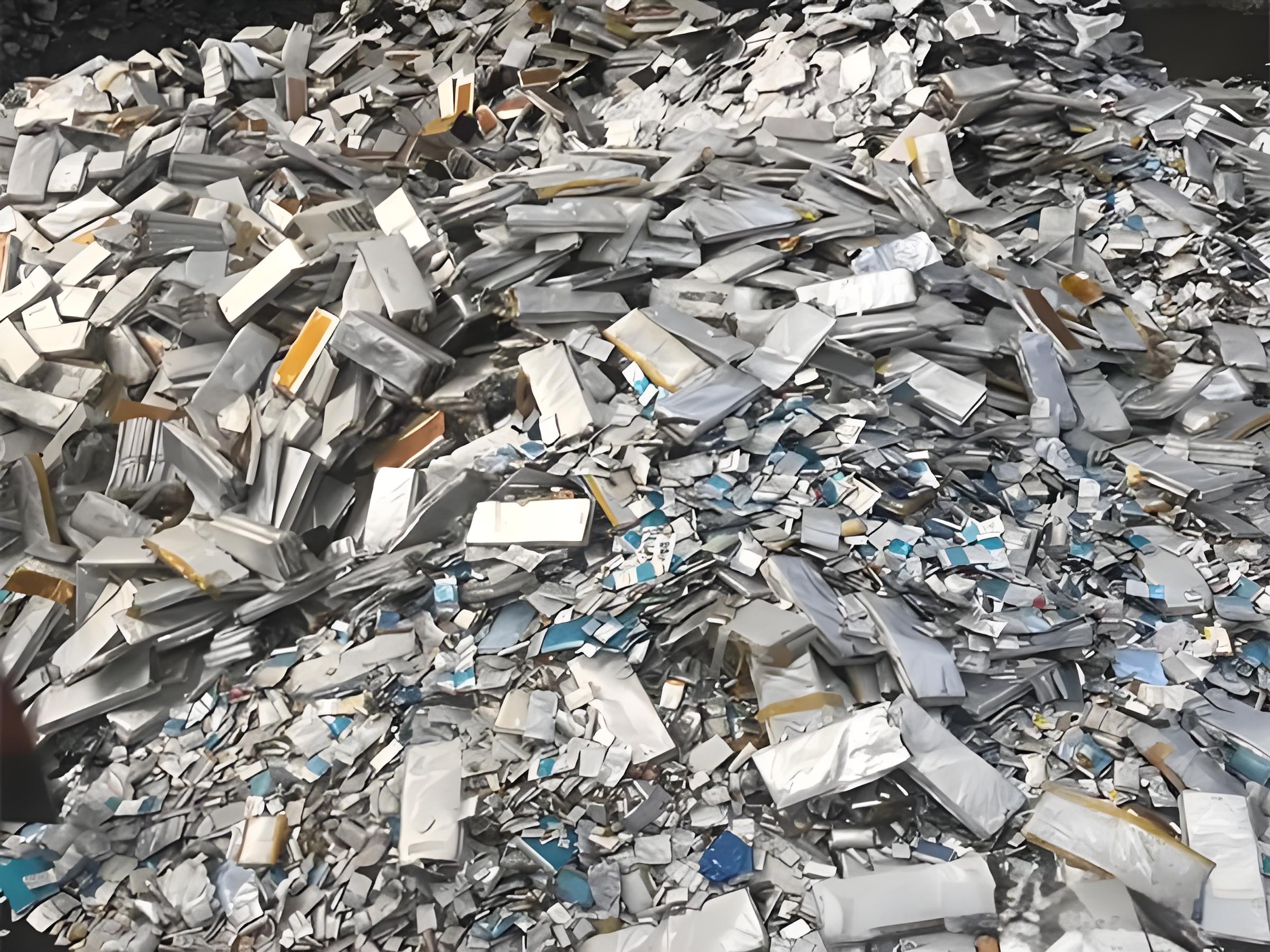 破解報廢鋰電池難題：鋰電池?zé)峤馓幚碓O(shè)備的價值與未來