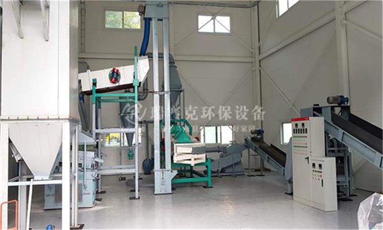 電池分離機促進新能源鋰電池的環(huán)境和資源環(huán)境的相協(xié)調